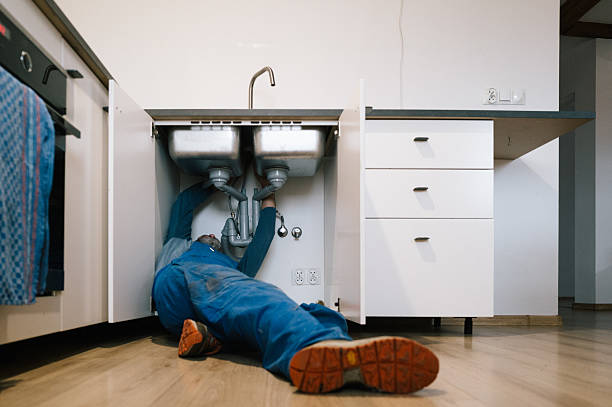 Professional Leak Detection technician working in Folly Beach, SC